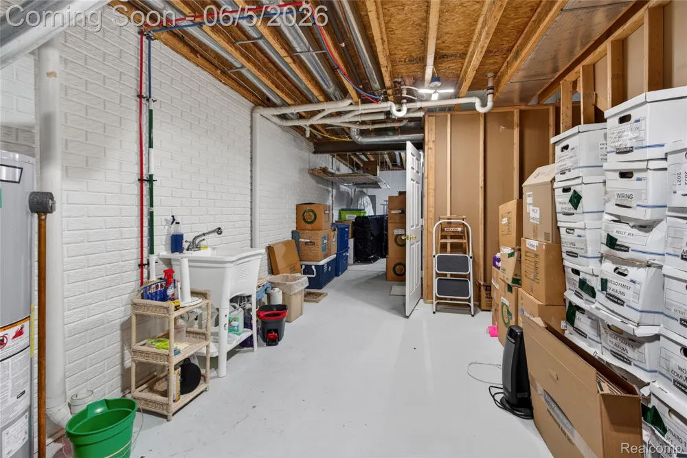 2443 Crossings Circle Davison Township, MI 48423