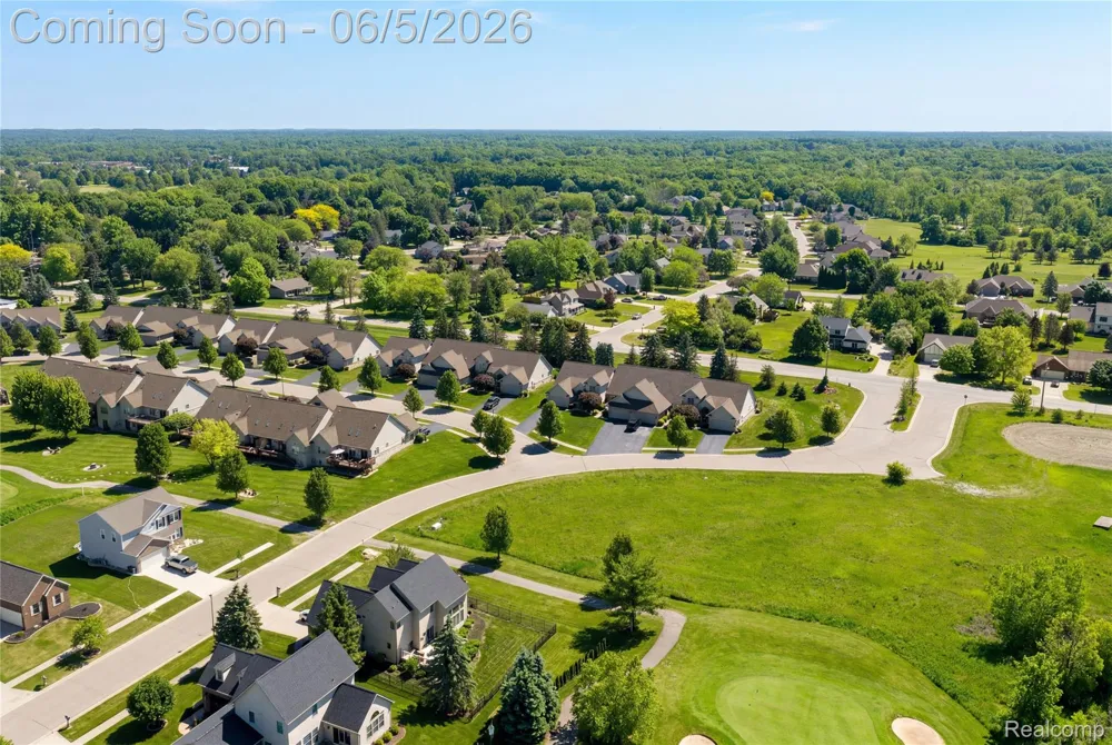 2443 Crossings Circle Davison Township, MI 48423