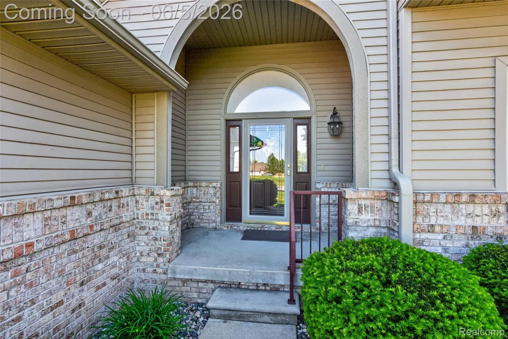 2443 Crossings Circle Davison Township, MI 48423
