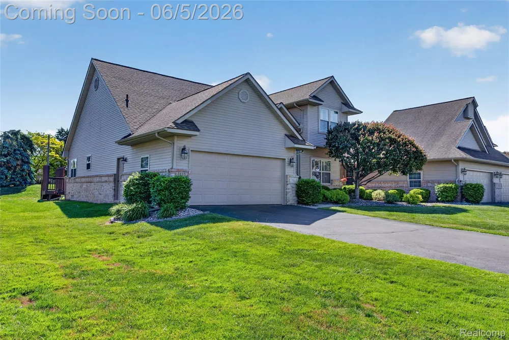 2443 Crossings Circle Davison Township, MI 48423