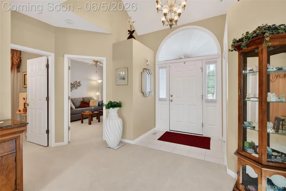 2443 Crossings Circle Davison Township, MI 48423