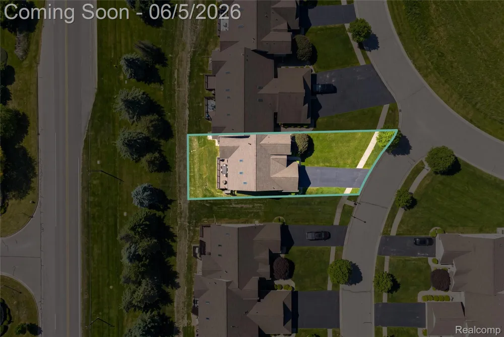 2443 Crossings Circle Davison Township, MI 48423