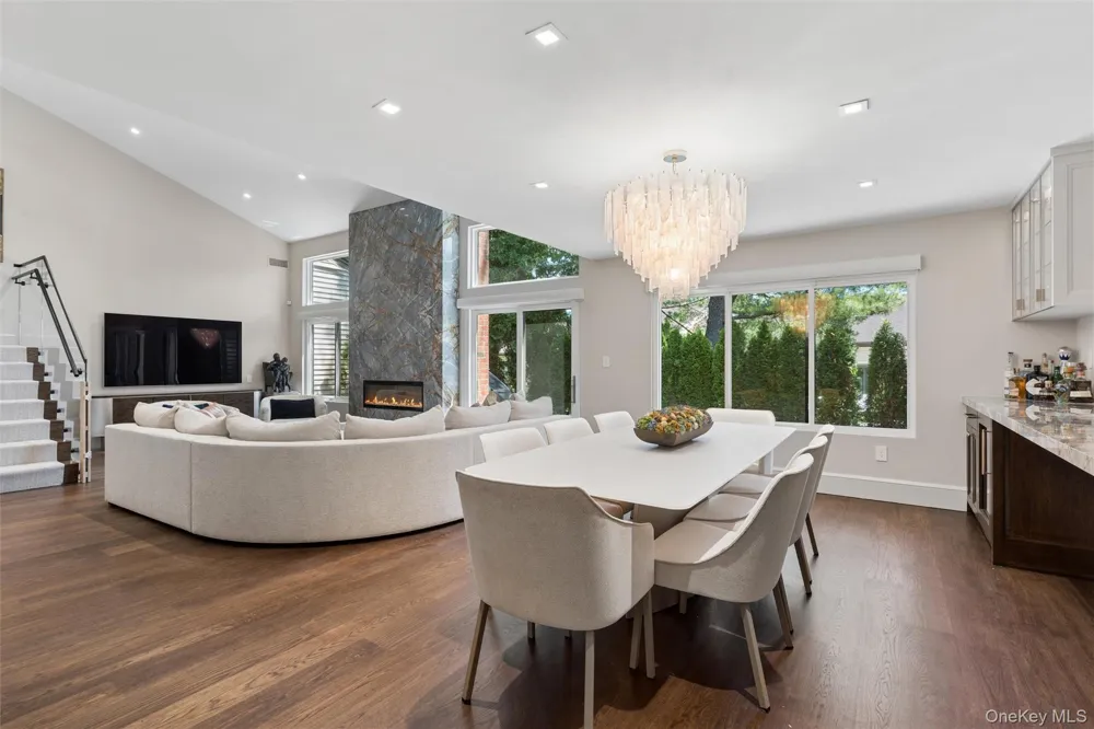 227 Ibis Court Manhasset, NY 11030