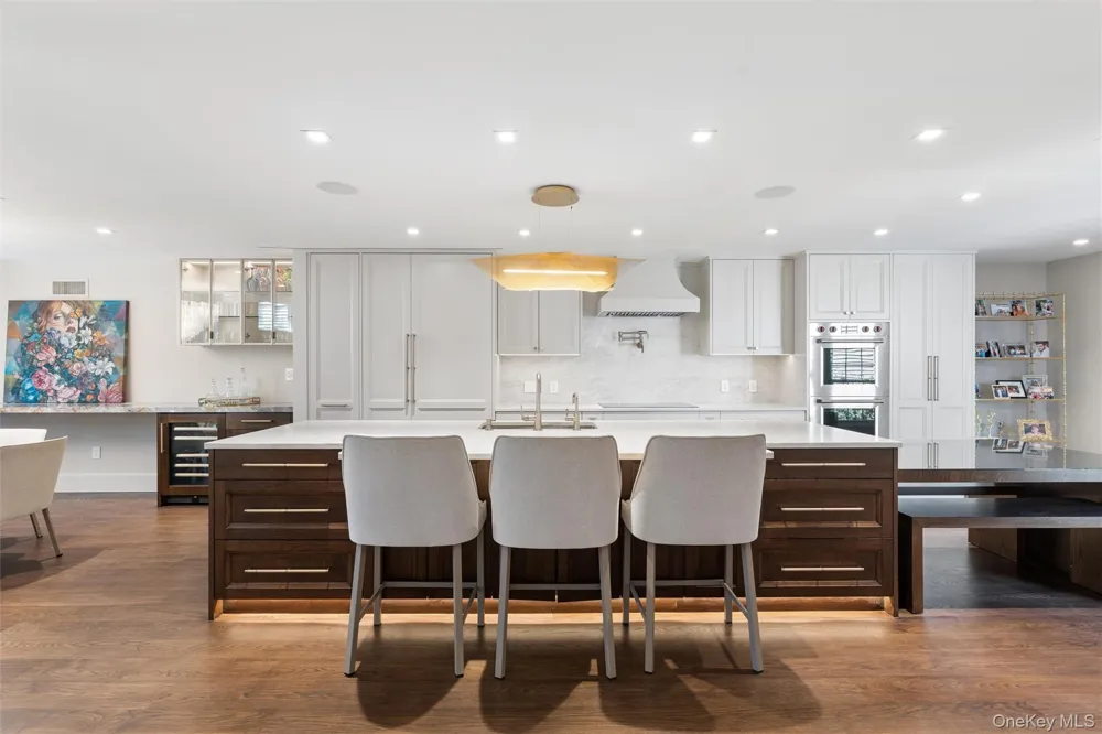 227 Ibis Court Manhasset, NY 11030