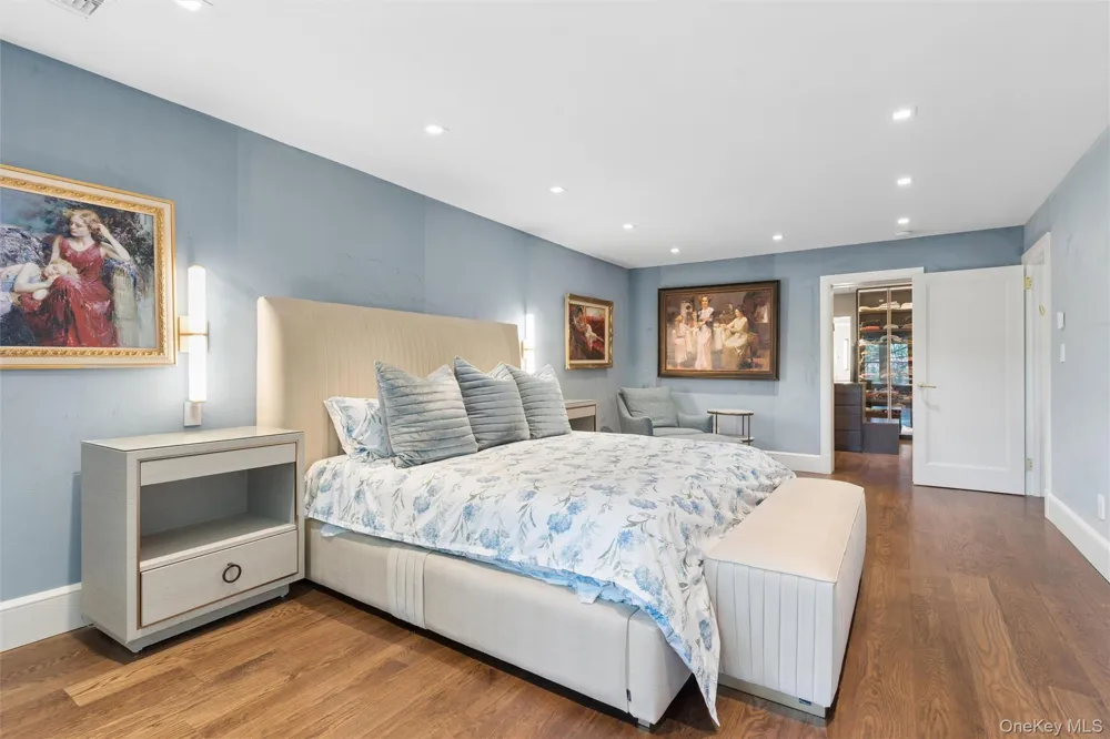 227 Ibis Court Manhasset, NY 11030