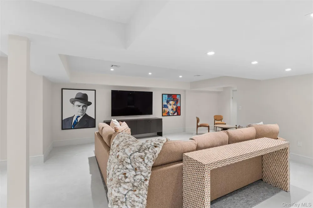 227 Ibis Court Manhasset, NY 11030