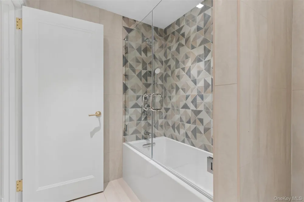 227 Ibis Court Manhasset, NY 11030