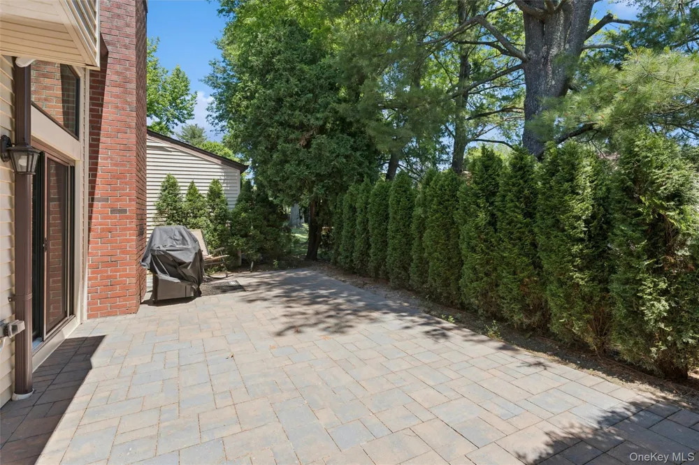 227 Ibis Court Manhasset, NY 11030