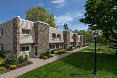 1314 Smithtown Avenue #08