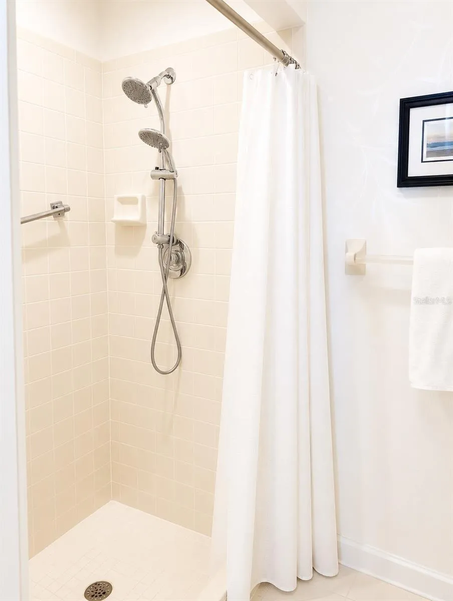 1211 CAPRI ISLES BOULEVARD #122 Venice, FL 34292