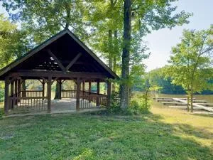 The Gates Drive Decatur, TN 37322