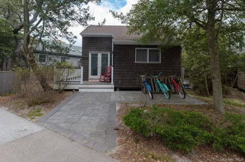 574 Bayberry Walk