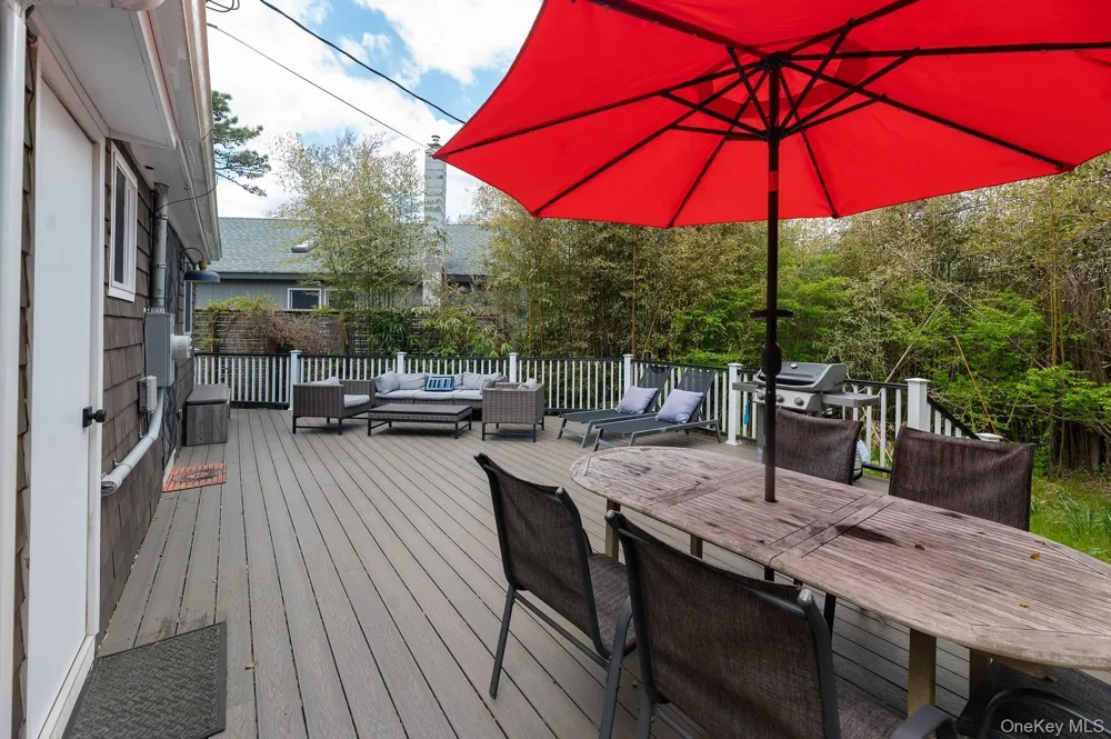 574 Bayberry Walk Ocean Beach, NY 11770