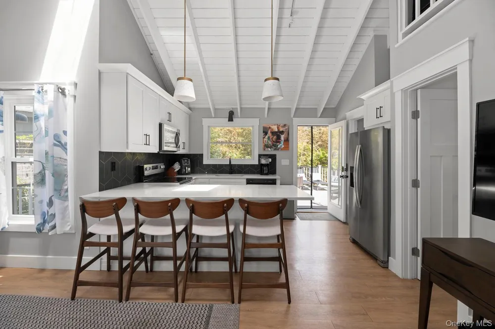 574 Bayberry Walk Ocean Beach, NY 11770