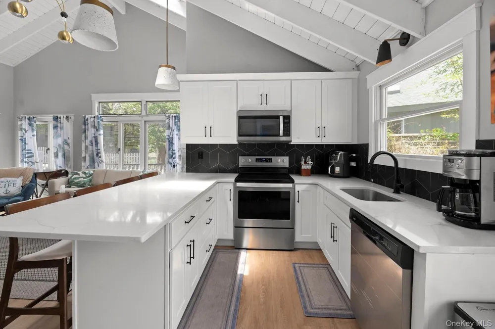 574 Bayberry Walk Ocean Beach, NY 11770