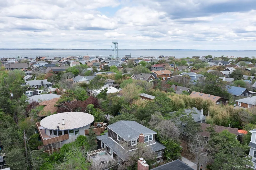 574 Bayberry Walk Ocean Beach, NY 11770