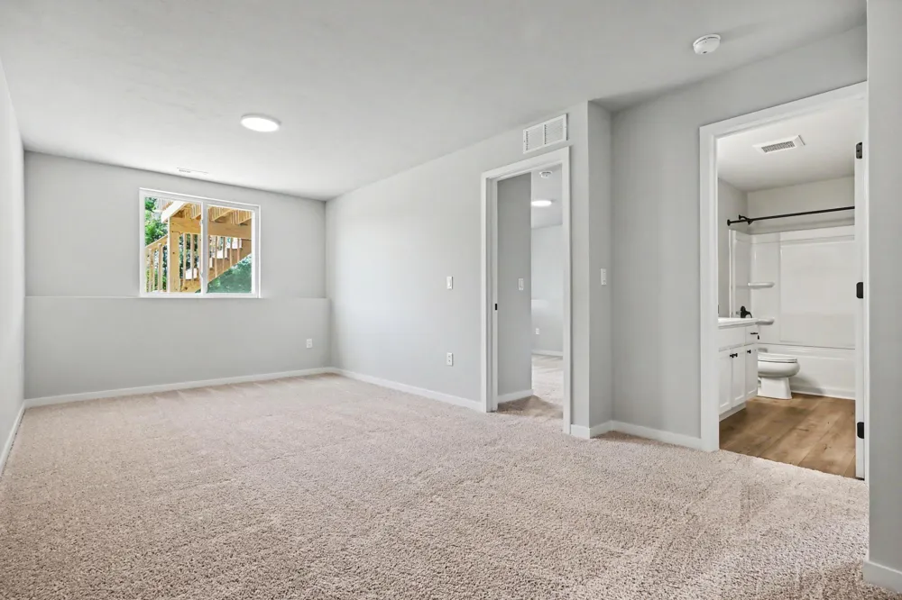 71348 Embassy Road Edwardsburg, MI 49112