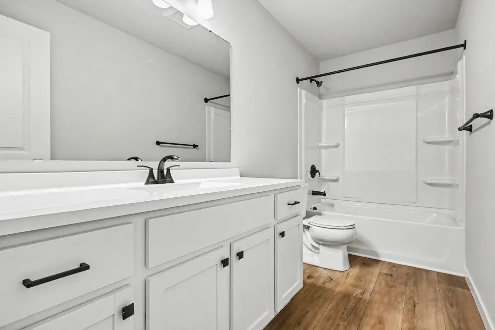 71348 Embassy Road Edwardsburg, MI 49112
