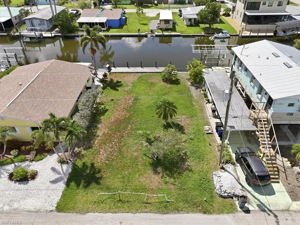 2609 Bayshore Drive Matlacha, FL 33993