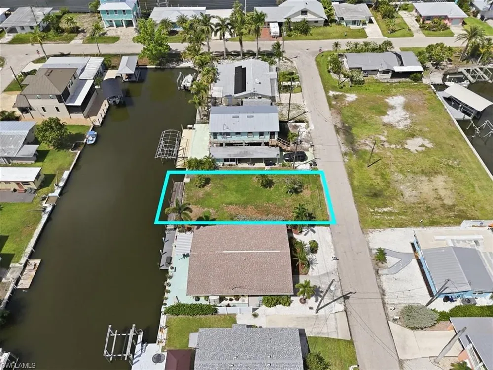 2609 Bayshore Drive Matlacha, FL 33993