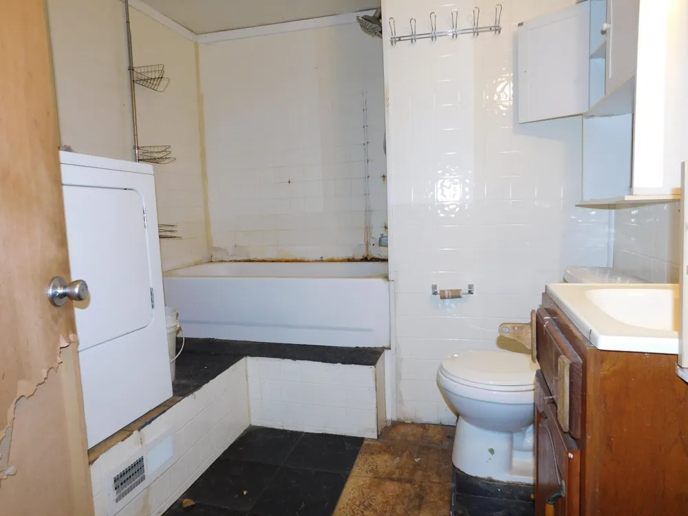 210 W Ash Street Albion City, MI 49224