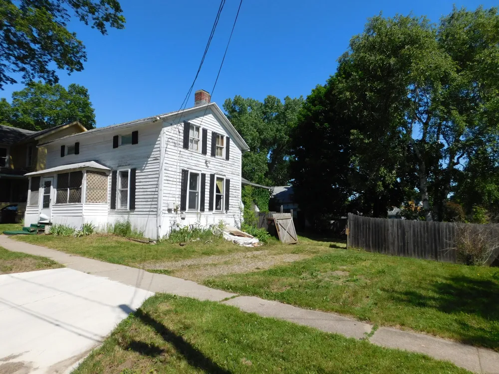 210 W Ash Street Albion City, MI 49224