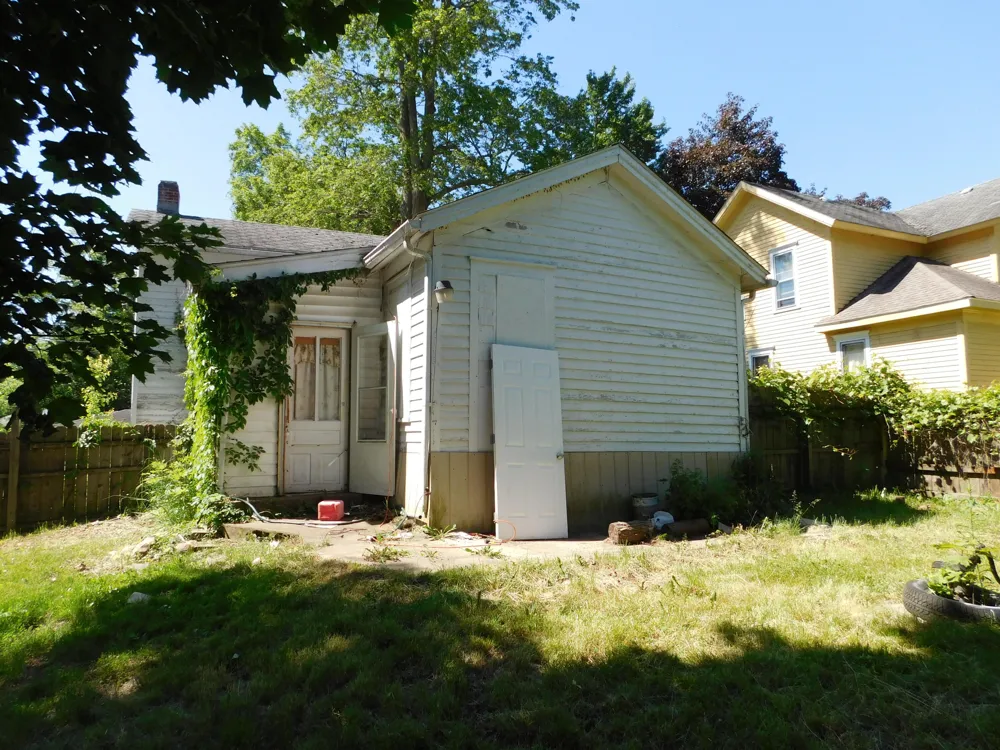 210 W Ash Street Albion City, MI 49224