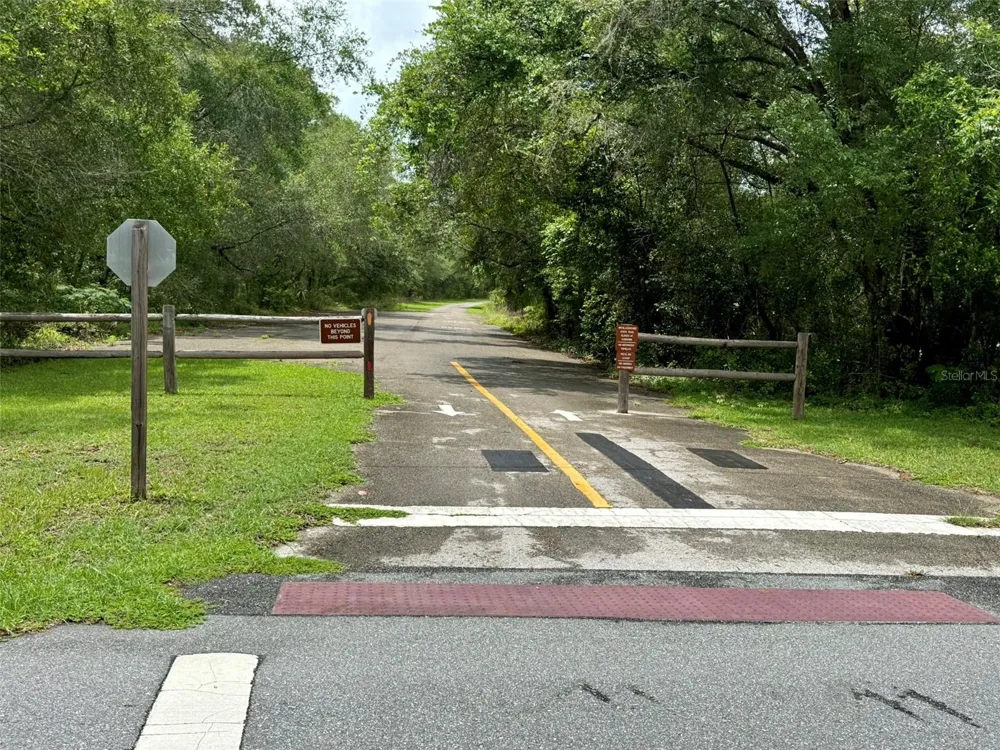 1985 W CORRINE STREET Dunnellon, FL 34434