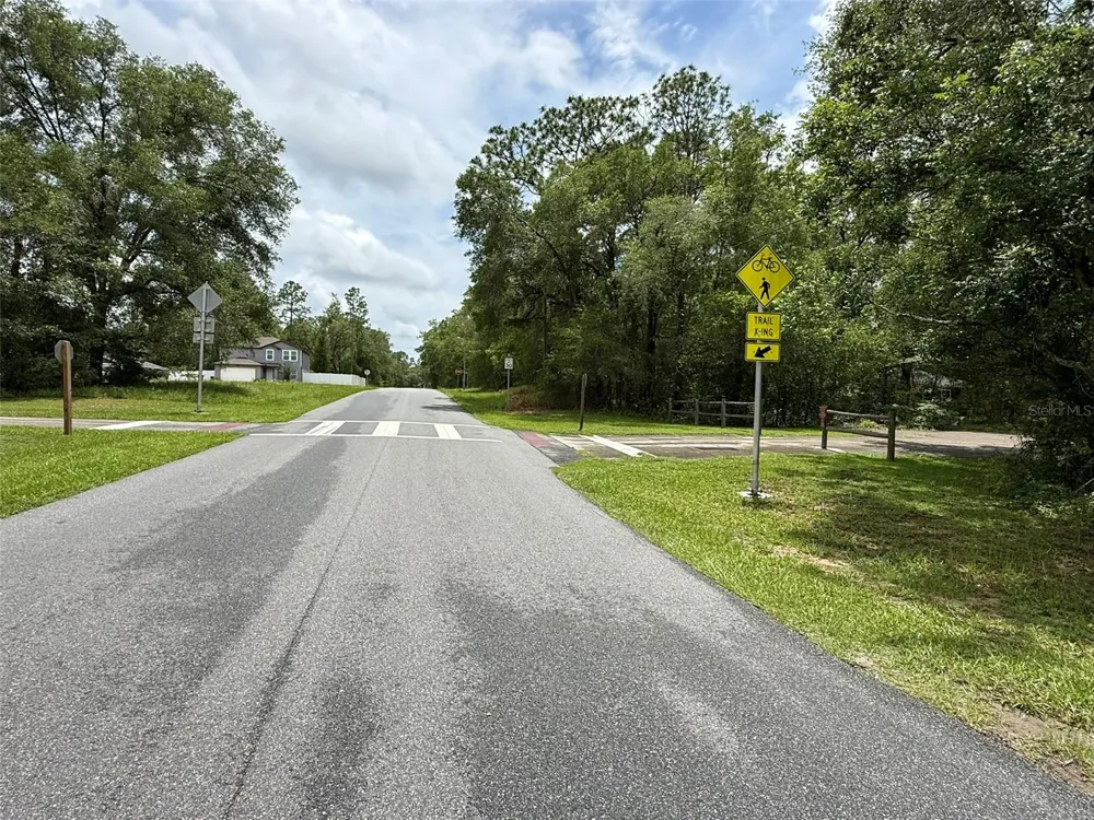 1985 W CORRINE STREET Dunnellon, FL 34434