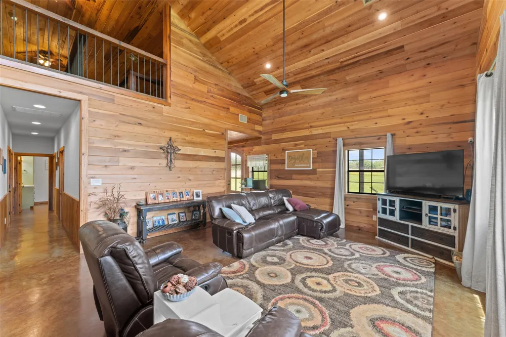 218 Lcr 793 Groesbeck, TX 76642