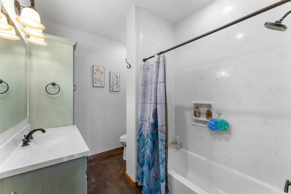 218 Lcr 793 Groesbeck, TX 76642