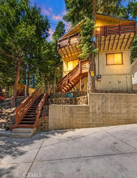 26241 Boulder Lane