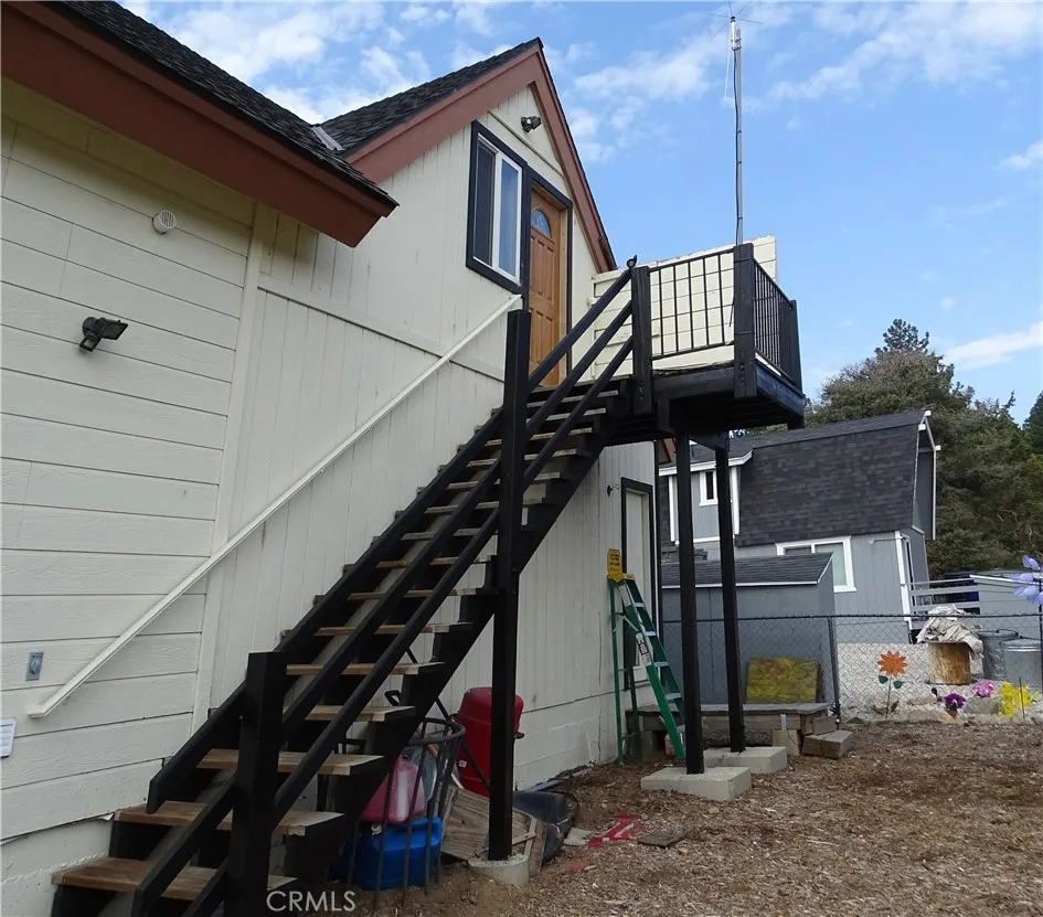 2097 Fox Big Bear City, CA 92314