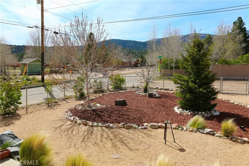 2097 Fox Big Bear City, CA 92314
