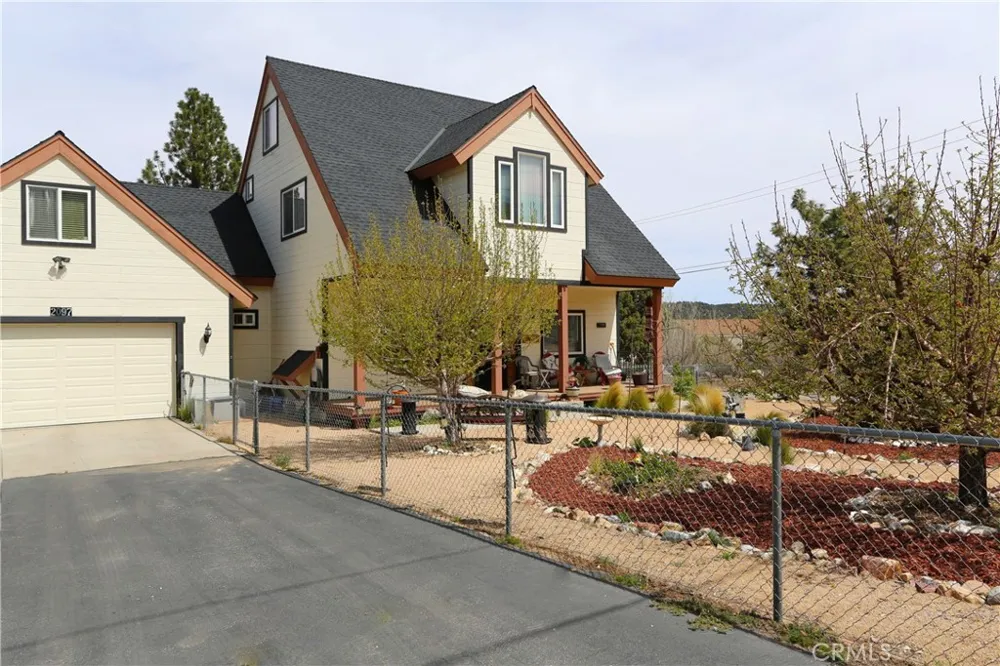 2097 Fox Big Bear City, CA 92314