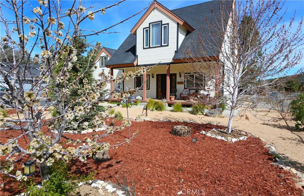 2097 Fox Big Bear City, CA 92314