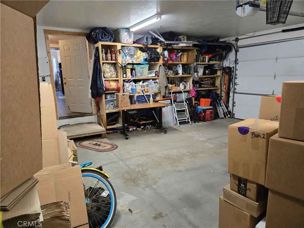 2097 Fox Big Bear City, CA 92314