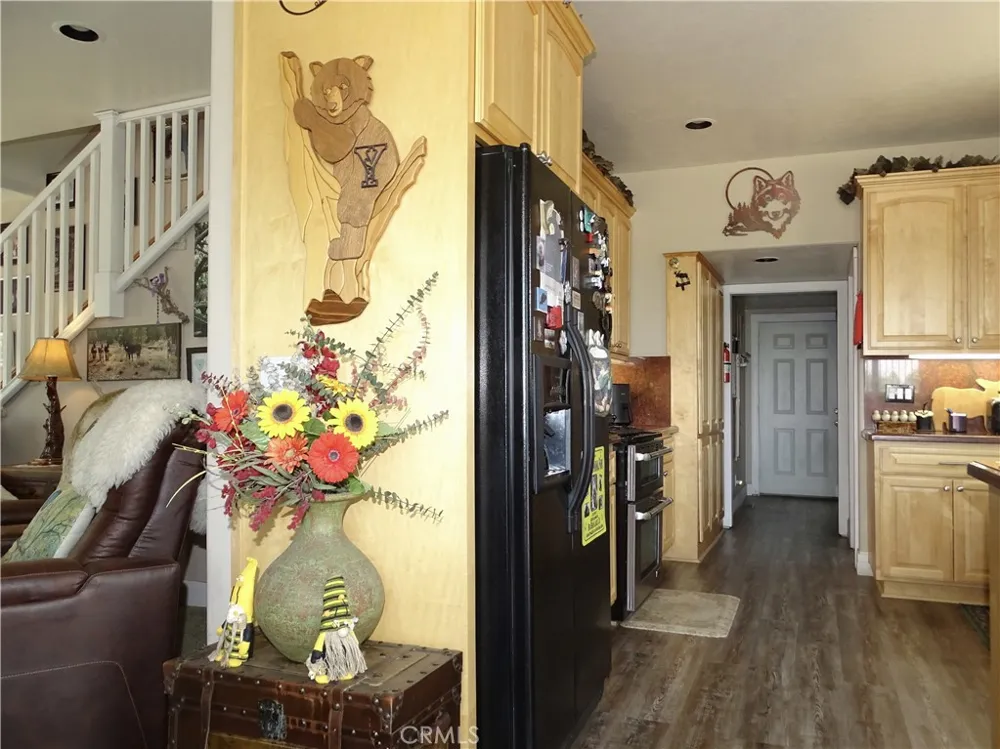 2097 Fox Big Bear City, CA 92314