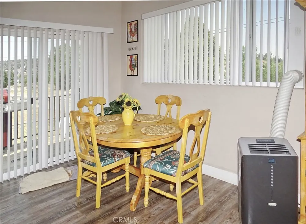 2097 Fox Big Bear City, CA 92314