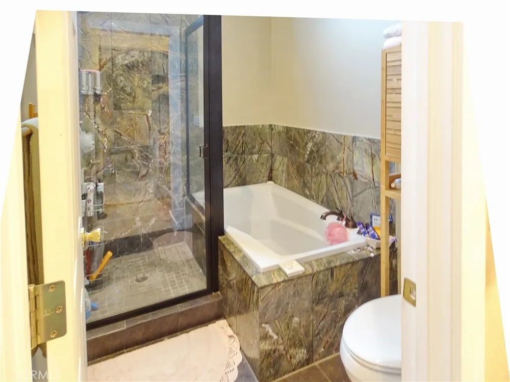 2097 Fox Big Bear City, CA 92314