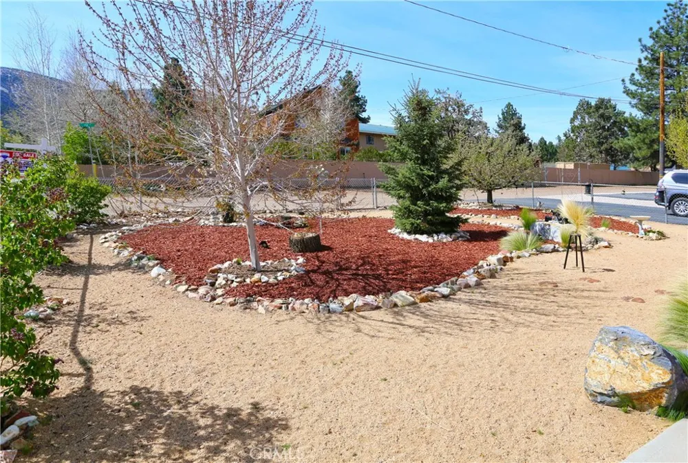 2097 Fox Big Bear City, CA 92314