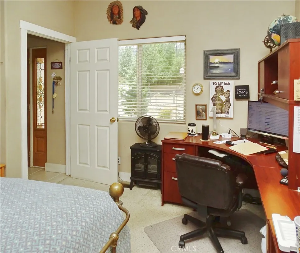 2097 Fox Big Bear City, CA 92314