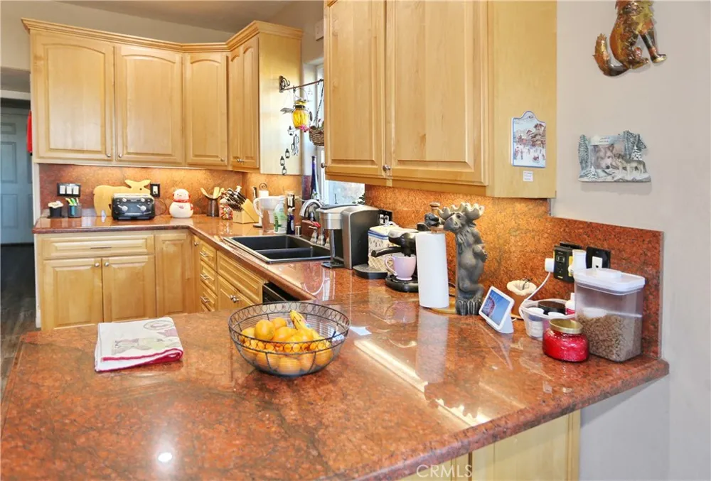 2097 Fox Big Bear City, CA 92314