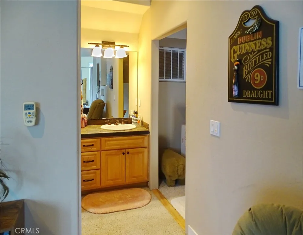 2097 Fox Big Bear City, CA 92314
