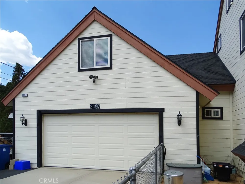 2097 Fox Big Bear City, CA 92314