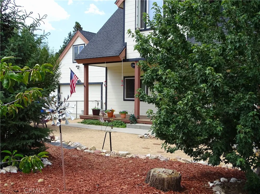 2097 Fox Big Bear City, CA 92314