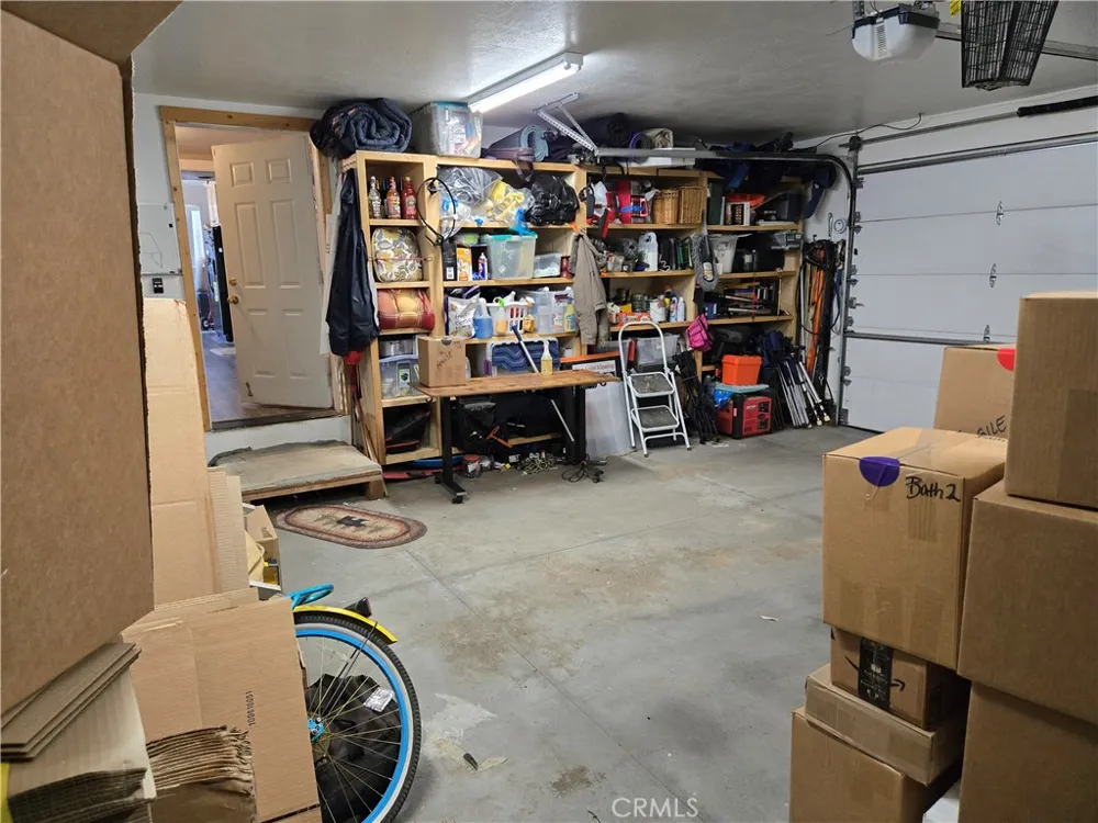 2097 Fox Big Bear City, CA 92314