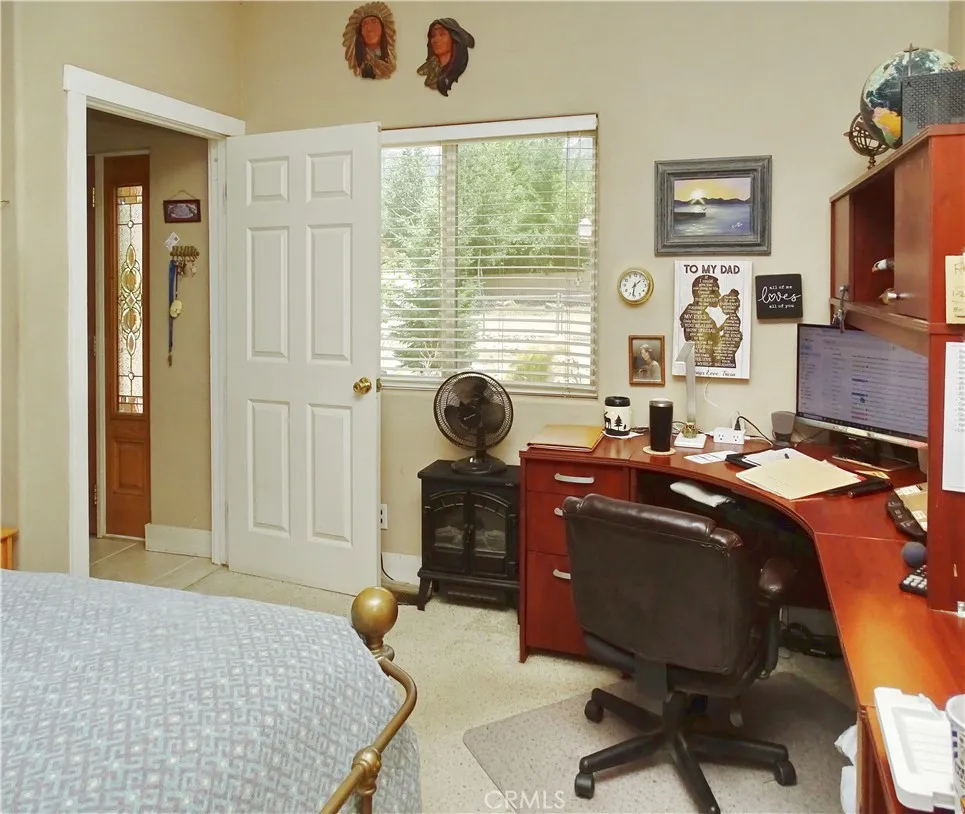 2097 Fox Big Bear City, CA 92314