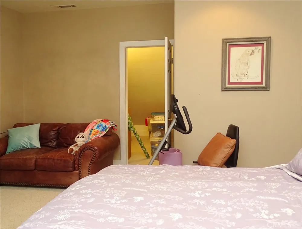 2097 Fox Big Bear City, CA 92314