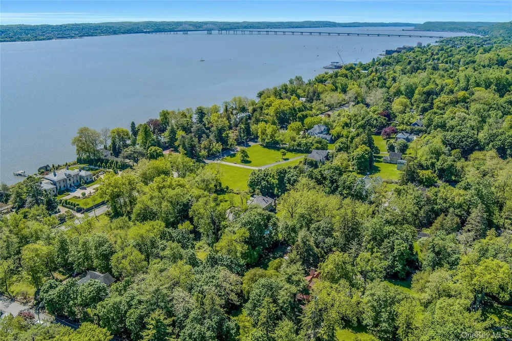 111-113 Lexow Avenue Nyack, NY 10960